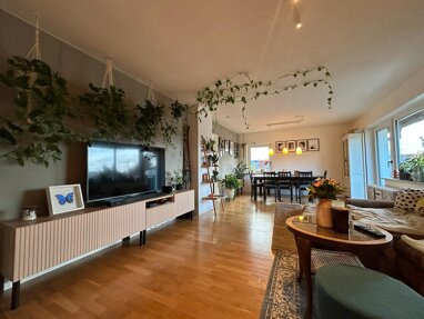 Apartment zum Kauf 249.900 € 4 Zimmer 132 m² Neukirchen Neukirchen/Erzgebirge 09221