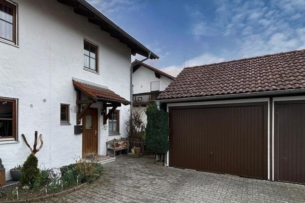 Reihenendhaus zum Kauf 325.000 € 4 Zimmer 129 m²<br/>Wohnfläche 229 m²<br/>Grundstück Bogen Bogen 94327