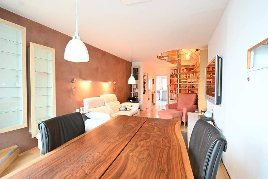 Sonnenverwöhnte, modernisierte Maisonettewohnung * Terrasse * Gäste-WC * Garage * ca. 85,00m²