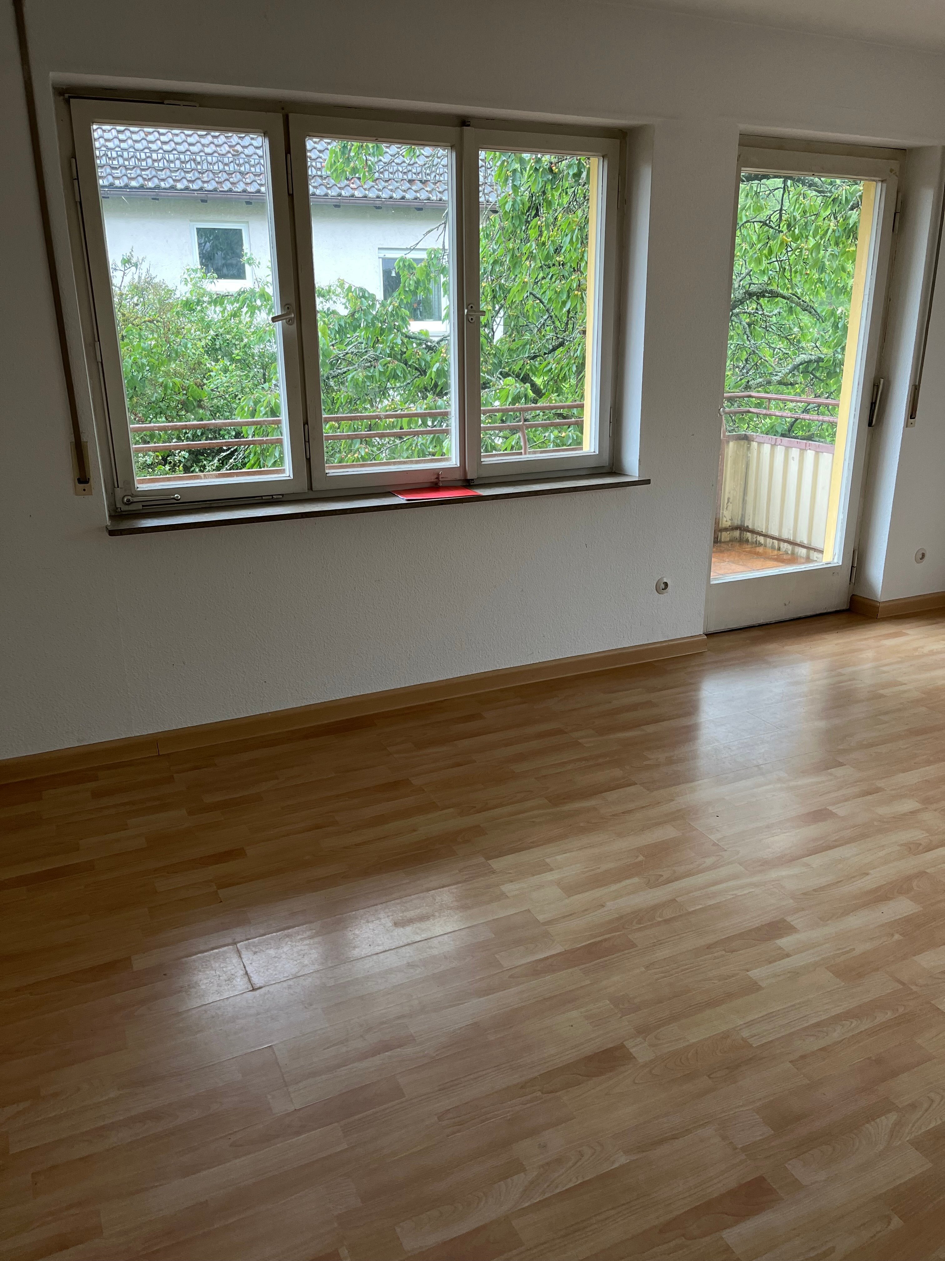 Wohnung zur Miete 1.300 € 3 Zimmer 82 m²<br/>Wohnfläche Erdgeschoss<br/>Geschoss Ab sofort<br/>Verfügbarkeit Heerstraße Stuttgart 70563