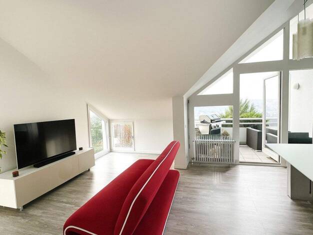 Wohnung zur Miete 1.350 € 4 Zimmer 90 m² Neckarhalde Esslingen 73733