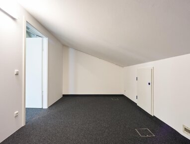 Lagerhalle zur Miete 7 € 14,5 m² Lagerfläche teilbar ab 14,5 m² Am Hochacker 3-5 Neukeferloh Grasbrunn 85630