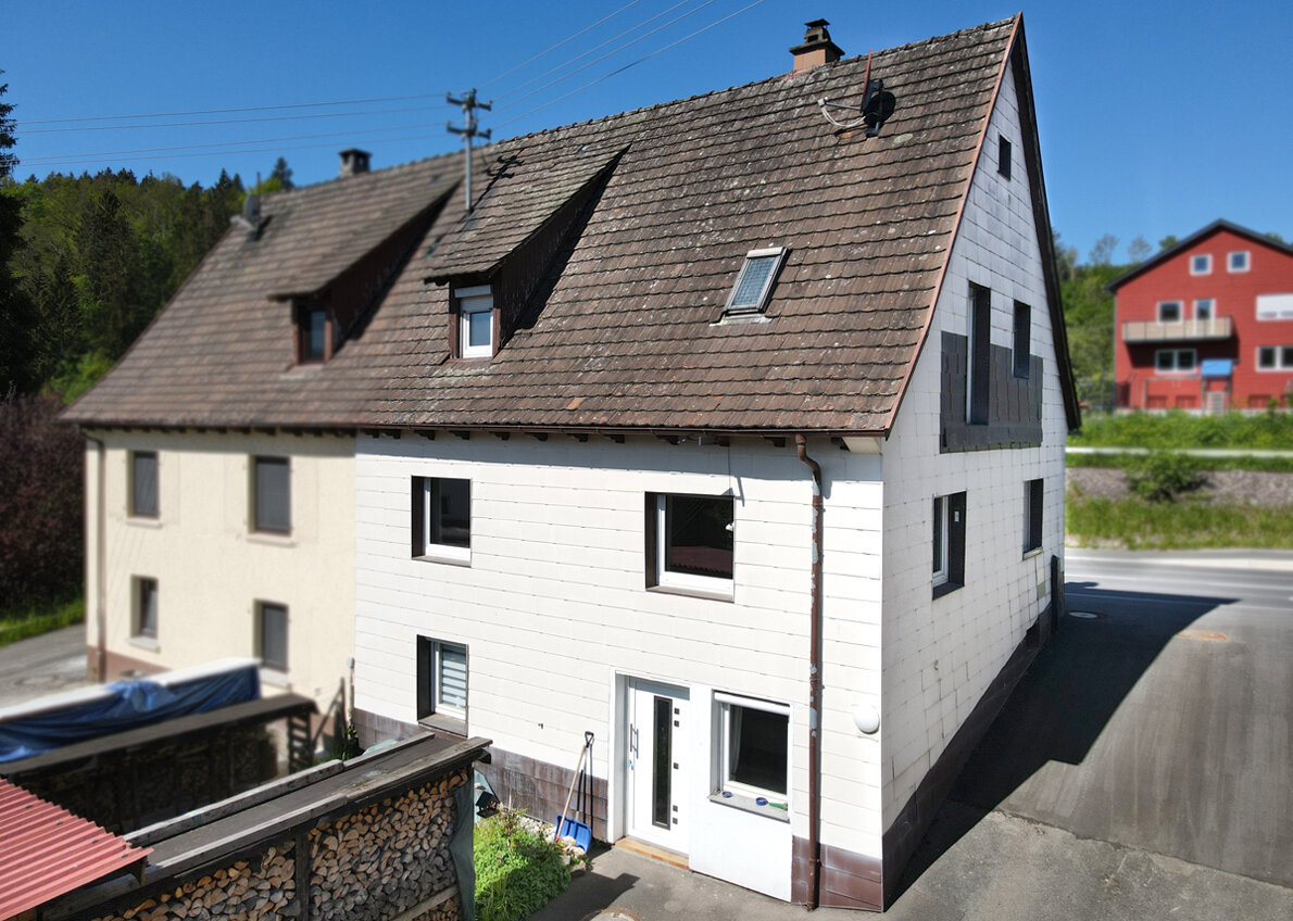 Doppelhaushälfte zum Kauf 168.000 € 4,5 Zimmer 125,1 m²<br/>Wohnfläche 244 m²<br/>Grundstück Veringendorf Veringendorf 72519