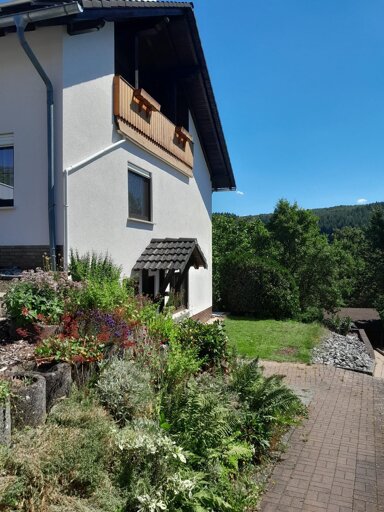 Terrassenwohnung zum Kauf 185.000 € 3 Zimmer 100 m² frei ab sofort Bicken Mittenaar 35756