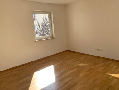 Wohnung zur Miete 675 € 2 Zimmer 61 m² 2. Geschoss Planungsbezirk 103 Straubing 94315