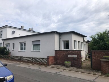 Bungalow zum Kauf 195.000 € 6 Zimmer 235,3 m² 1.090 m² Grundstück frei ab sofort Mariental 38368