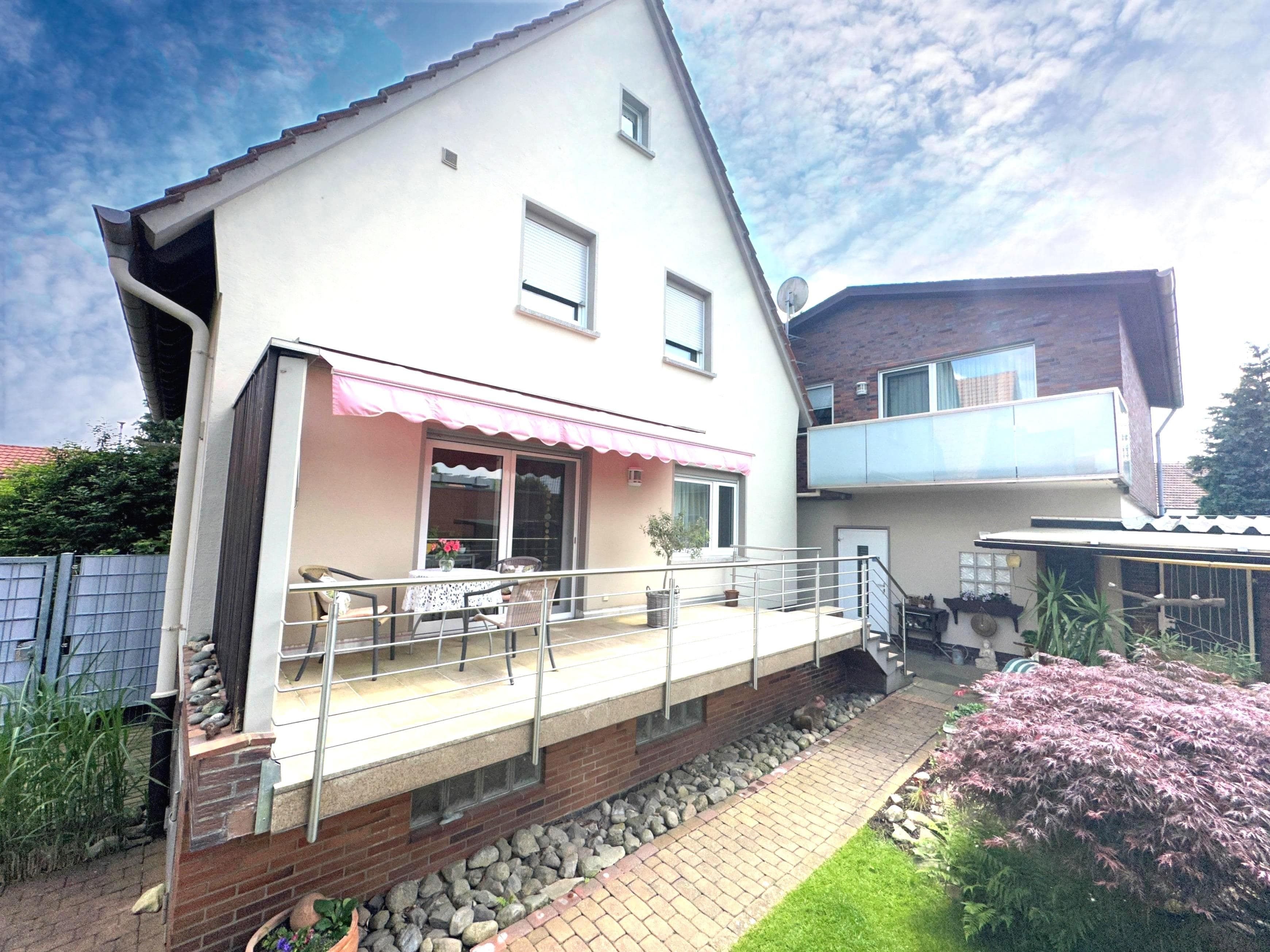 Mehrfamilienhaus zum Kauf 299.000 € 8 Zimmer 190 m²<br/>Wohnfläche 784 m²<br/>Grundstück Neesen Porta Westfalica 32457