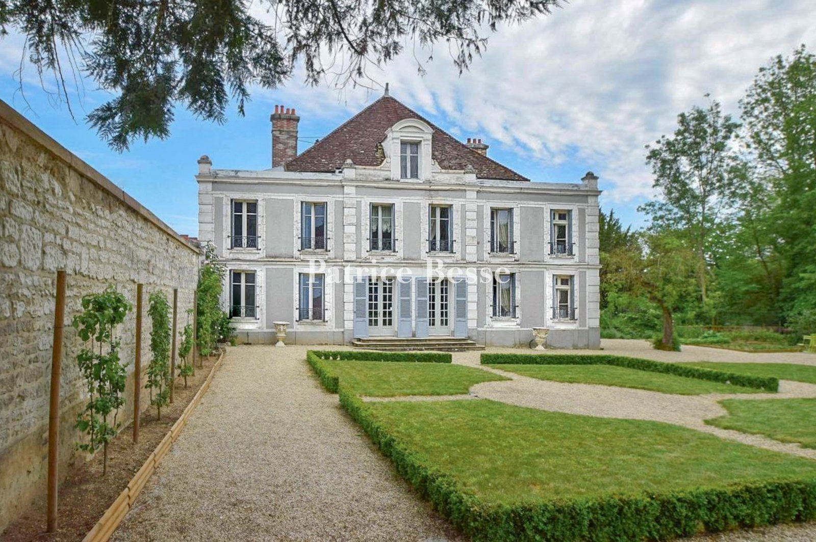 Haus zum Kauf 595.000 € 9 Zimmer 312,7 m²<br/>Wohnfläche 2.287 m²<br/>Grundstück Saint Germain-Hôtel de Ville-Saint Pierre Auxerre 89000