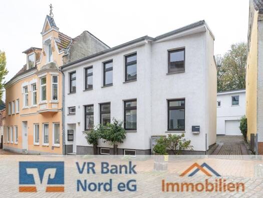 Mehrfamilienhaus zum Kauf 459.000 € 10 Zimmer 238,2 m² 492 m² Grundstück frei ab sofort Schleswig 24837