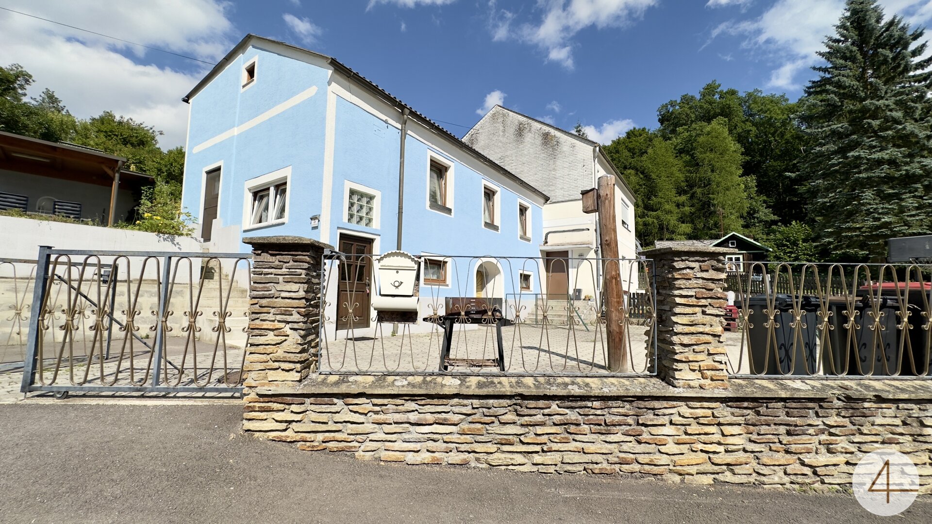Einfamilienhaus zum Kauf 150.000 € 3 Zimmer 767 m²<br/>Grundstück Burgschleinitz 3730