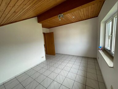 Wohnung zur Miete 700 € 4 Zimmer 116 m² frei ab sofort E.-G.-Steinmetz-Straße Usingen Usingen 61250