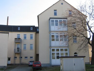 Wohnung zur Miete 300 € 2 Zimmer 65,3 m² frei ab 01.04.2025 Rosa-Luxemburg-Straße 22 Meerane Meerane 08393