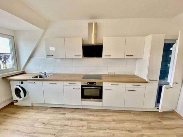 WG-Zimmer zur Miete Wohnen auf Zeit 595 € 15 m² 4. Geschoss frei ab sofort Straße der Republik 23 Biebrich Wiesbaden 65203