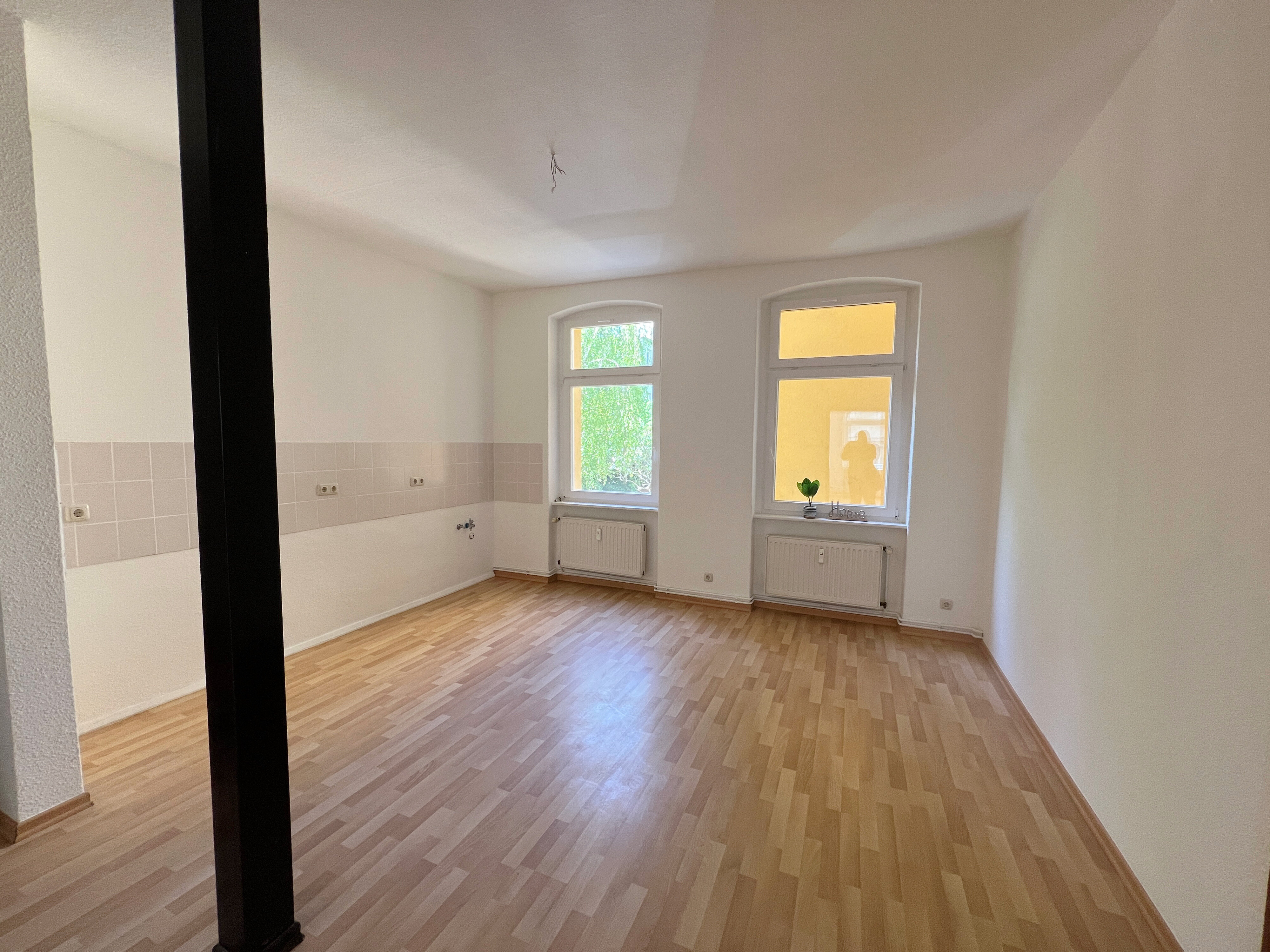 Wohnung zur Miete 450 € 2 Zimmer 69 m²<br/>Wohnfläche 1. Stock<br/>Geschoss St.- Michael-Straße 3 Fichtestraße / Ambrosiusplatz Magdeburg 39116