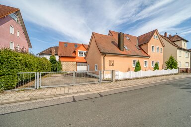 Einfamilienhaus zum Kauf 650.000 € 7 Zimmer 222 m² 599 m² Grundstück Forchheim Forchheim 91301