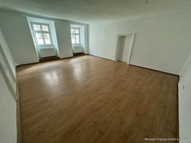 Wohnung zur Miete 740 € 3 Zimmer 112 m² frei ab sofort Planungsbezirk 102 Straubing 94315