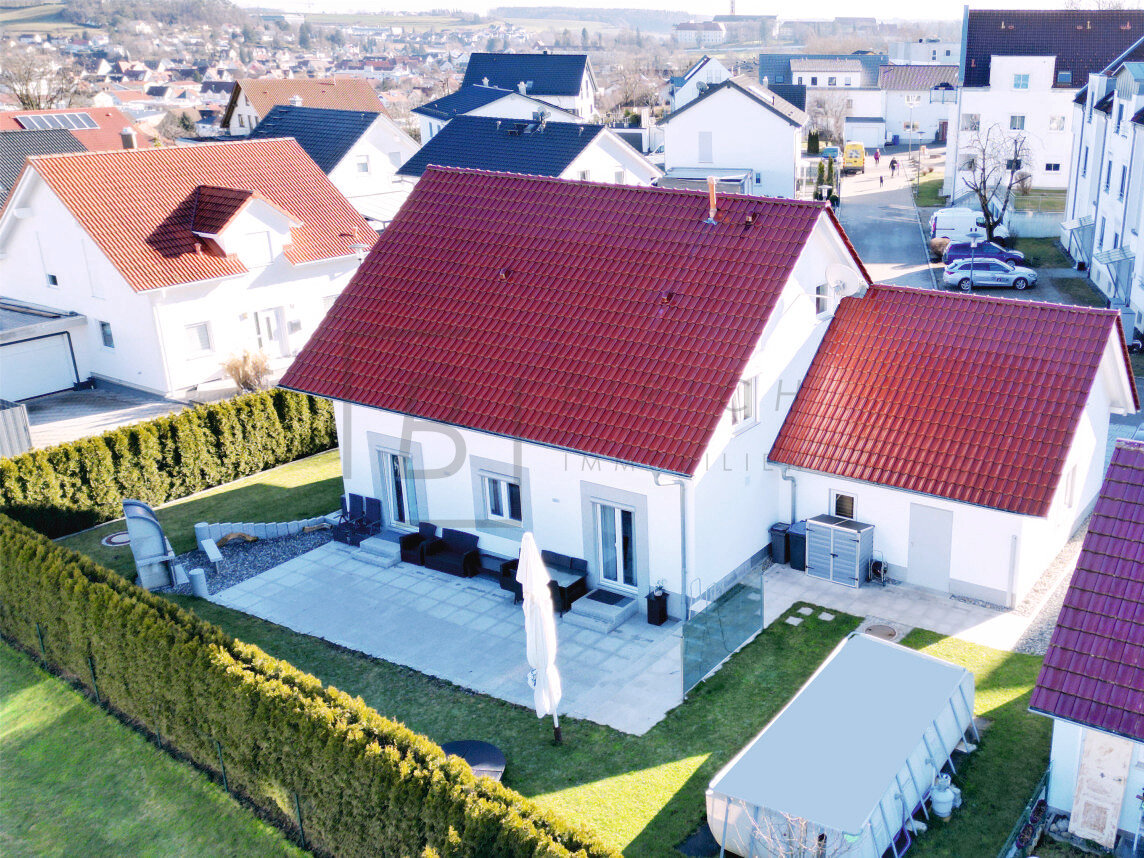 Einfamilienhaus zum Kauf 855.000 € 6,5 Zimmer 226,2 m²<br/>Wohnfläche 652 m²<br/>Grundstück Ochsenhausen Ochsenhausen 88416