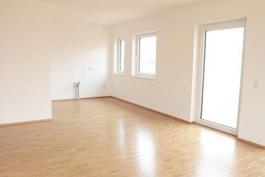 Wohnung zur Miete 560 € 2 Zimmer 68 m² 1. Geschoss Mönchsbergstraße 17 Strahlungen 97618