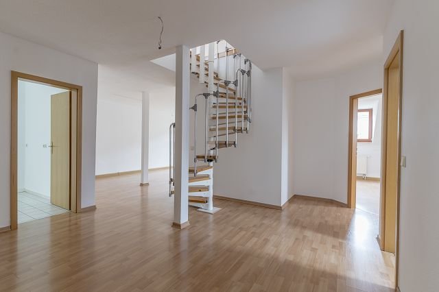 Maisonette zum Kauf 139.900 € 4 Zimmer 124 m²<br/>Wohnfläche Glauchauer Str. 8 Harthau 450 Chemnitz 09123