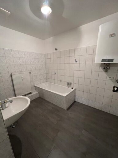 Wohnung zur Miete 278 € 1 Zimmer 35,2 m² frei ab 12.02.2025 Berliner Str. 23 Friedrichstadt (Klinikum) Dresden 01067