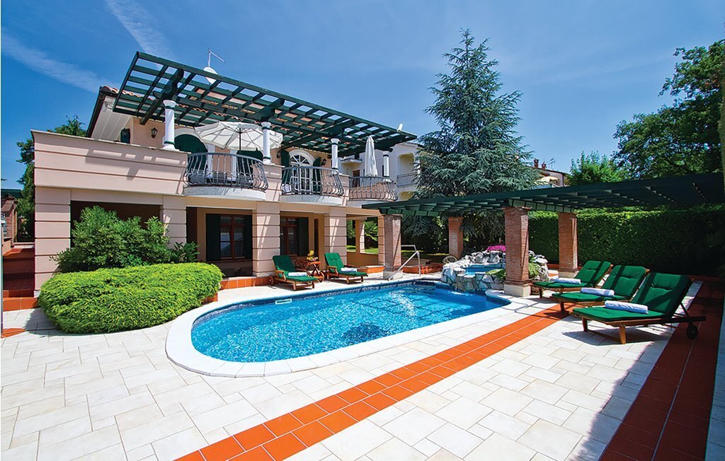 Villa zum Kauf 1.399.000 € 9 Zimmer 350 m² 628 m² Grundstück Porec 34340