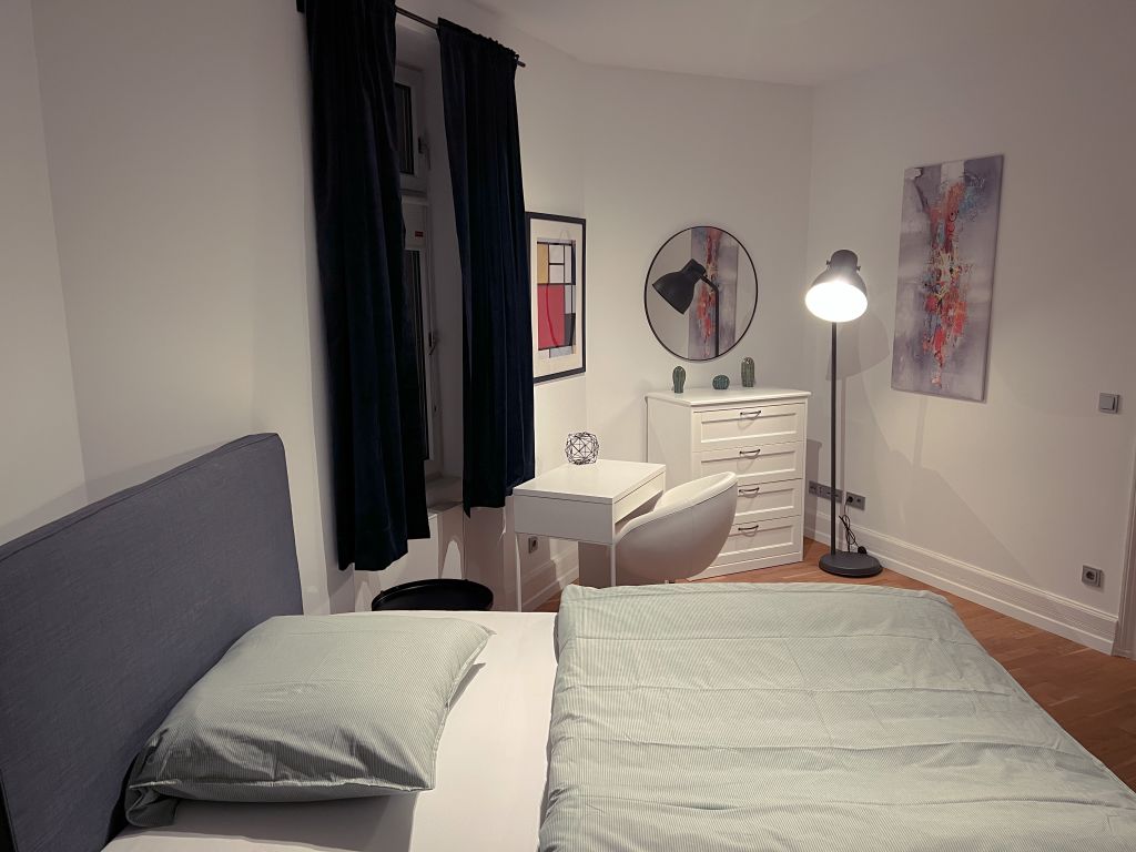 Wohnung zur Miete Wohnen auf Zeit 2.990 € 3 Zimmer 100 m²<br/>Wohnfläche ab sofort<br/>Verfügbarkeit Wallstraße Sachsenhausen - Nord Frankfurt am Main 60594