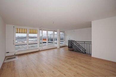 Maisonette zur Miete 569 € 2 Zimmer 86,3 m² 3. Geschoss Äußere Schneeberger Straße 6 Schedewitz Zwickau 08056