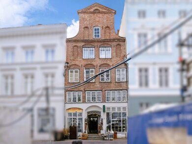 Mehrfamilienhaus zum Kauf 13 Zimmer 247 m² 202 m² Grundstück Innenstadt Lübeck 23552