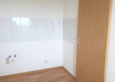 Wohnung zur Miete 265 € 2 Zimmer 56,3 m² 3. Geschoss frei ab 01.05.2025 Breitscheidstraße 57 Oschersleben Oschersleben 39387