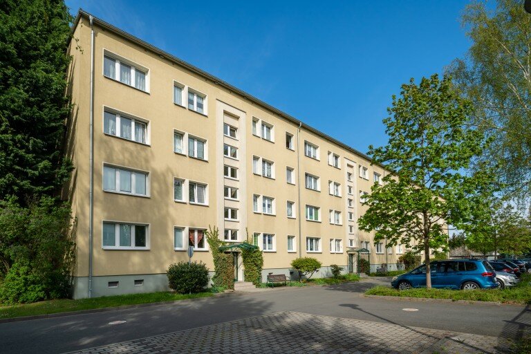 Wohnung zur Miete 423 € 4 Zimmer 70,4 m²<br/>Wohnfläche 3. Stock<br/>Geschoss Pestalozzistraße 33 Saalfeld Saalfeld 07318