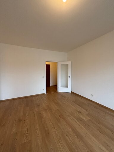 Wohnung zur Miete 450 € 2 Zimmer 51 m² 1. Geschoss frei ab sofort Trillerweg 1 Schloßplatz Saarbrücken 66117