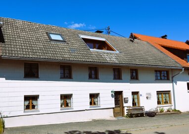 Reihenmittelhaus zum Kauf 249.000 € 5 Zimmer 130 m² 1.633 m² Grundstück Riedern a.W. Ühlingen-Birkendorf / Riedern am Wald 79777