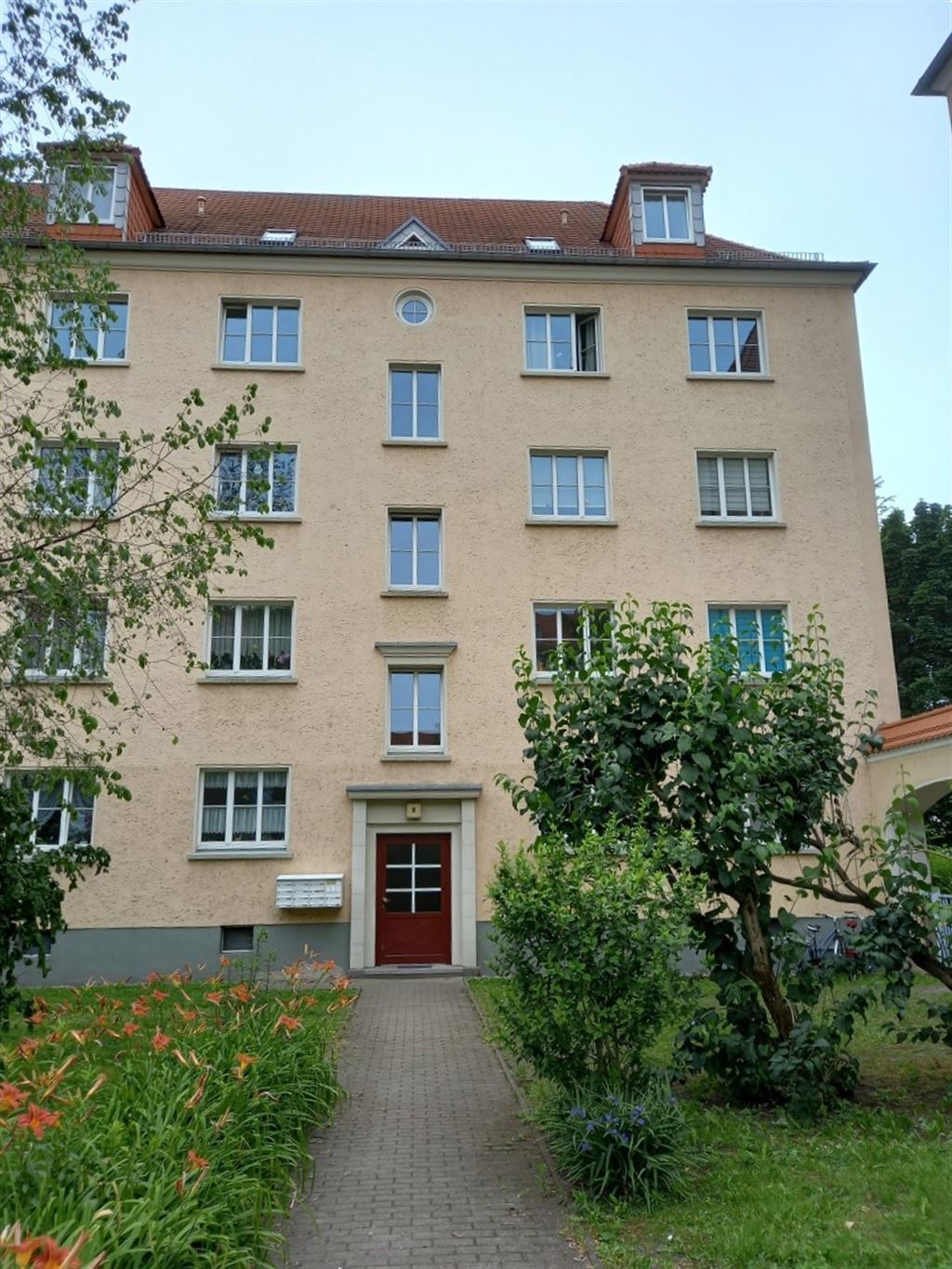 Wohnung zur Miete 520 € 2 Zimmer 64,3 m²<br/>Wohnfläche 3. Stock<br/>Geschoss Lommatzscher Straße 9 Mickten (Sternstr.) Dresden 01139