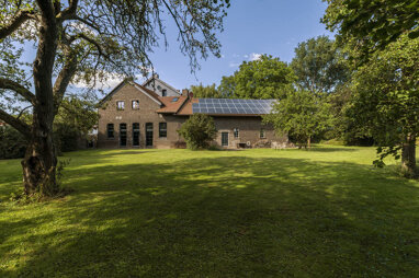 Einfamilienhaus zum Kauf 1.250.000 € 9 Zimmer 354 m² 5.300 m² Grundstück Kuchenheim Euskirchen 53881