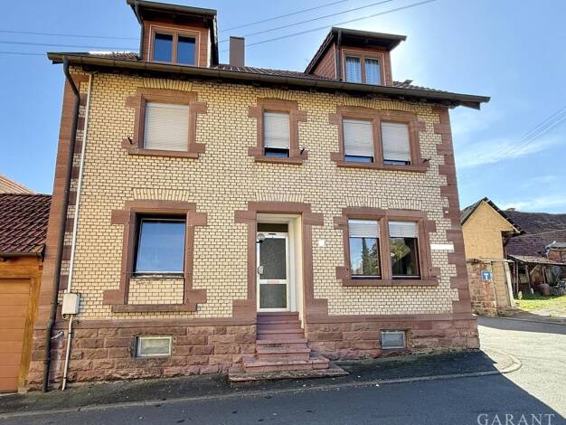 Einfamilienhaus zum Kauf 260.000 € 7 Zimmer 190 m² 359 m² Grundstück Hochhausen Tauberbischofsheim 97941