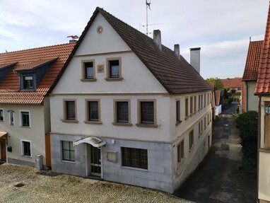 Haus zum Kauf 245.000 € 9 Zimmer 215 m² 777 m² Grundstück Seinsheim Seinsheim 97342