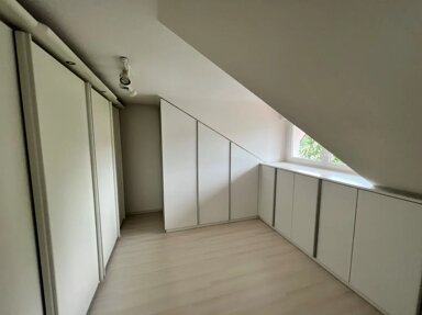 Haus zum Kauf provisionsfrei 234.000 € 6 Zimmer 212 m² 244 m² Grundstück Fröbelstraße Moitzfeld Bergisch Gladbach 51429