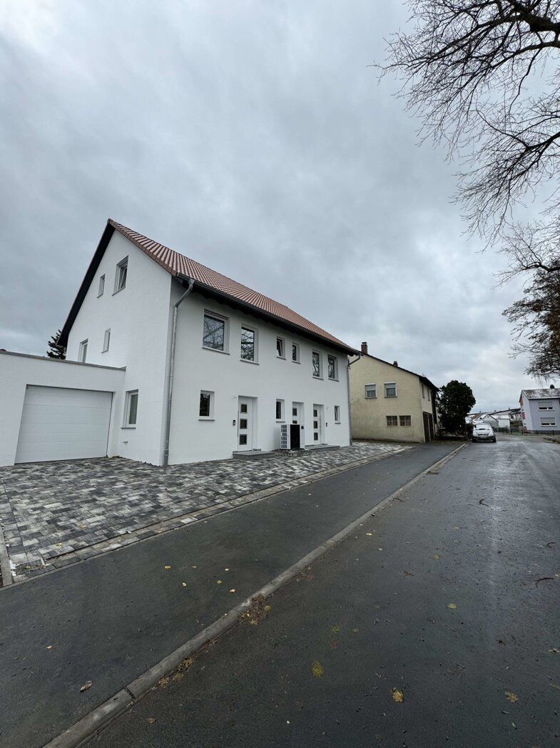 Doppelhaushälfte zum Kauf 594.000 € 5 Zimmer 124,5 m² 214 m² Grundstück Sauerbrunnenstr. 19 Crailsheim Crailsheim 74564