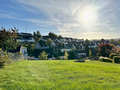 Einfamilienhaus zum Kauf 295.000 € 5 Zimmer 129,7 m² 1.300 m² Grundstück Weidenau - Südost Siegen 57076