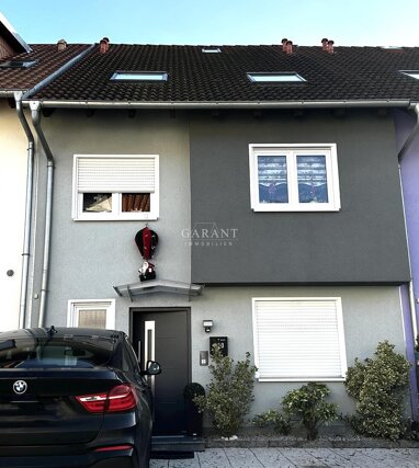 Reihenmittelhaus zum Kauf 780.000 € 8,5 Zimmer 216 m² 193 m² Grundstück Neuhermsheim Mannheim 68163