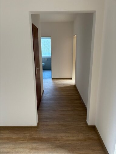 Wohnung zur Miete 700 € 4 Zimmer 100 m² 3. Geschoss Viktoriastrasse/ Ecke Gökerstrasse Innenstadt Wilhelmshaven 26384