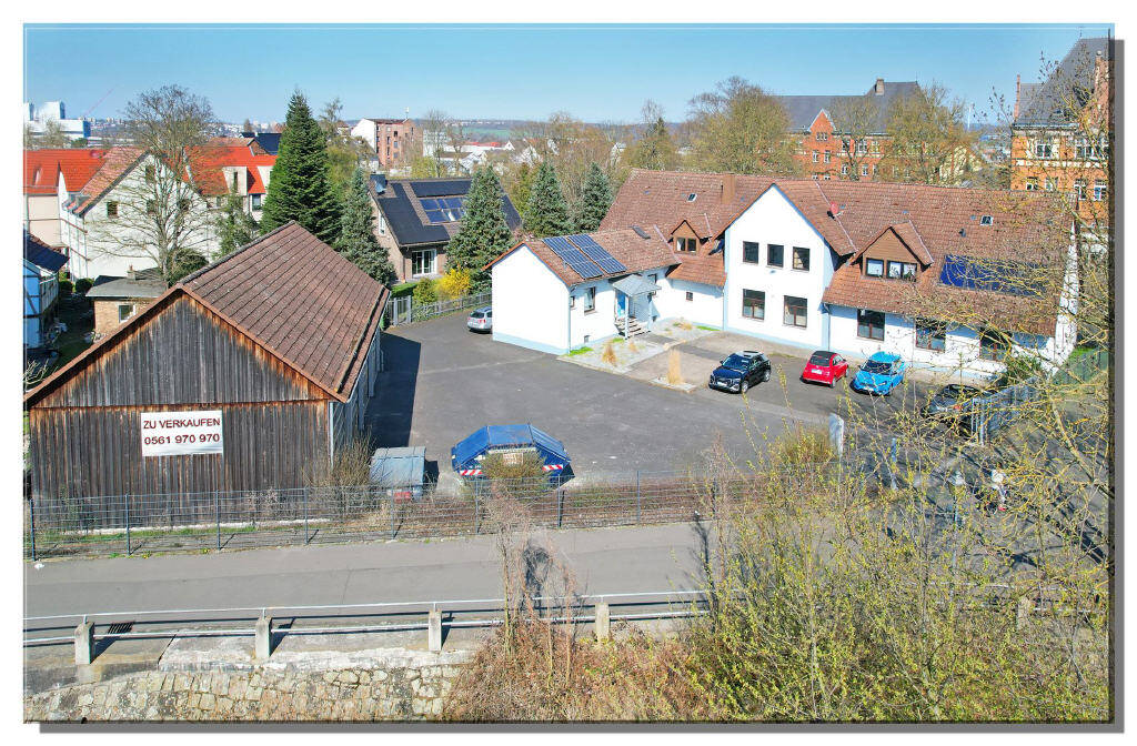 Gewerbeimmobilie mit 3 Wohnungen auf 2210 m² Areal, KS-Bettenhausen