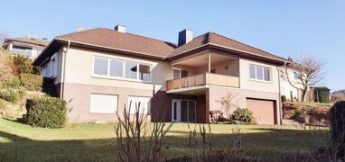 Haus zum Kauf 249.000 € 6 Zimmer 172 m² 1.012 m² Grundstück Freiherr-von-Eichendorf-Straße 17 Neukirchen Neukirchen 34626