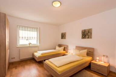 Wohnung zur Miete 290 € 1 Zimmer 28 m² Dobenaustraße Dobenau Plauen 08523