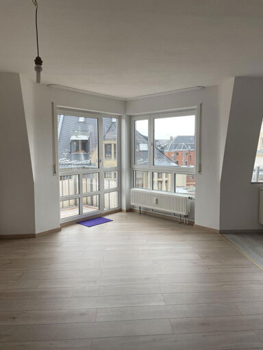 Wohnung zur Miete 360 € 2 Zimmer 62 m² 5. Geschoss Beethovenstraße 56 Reißiger Vorstadt Plauen 08525