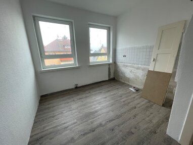 Wohnung zur Miete 290 € 2 Zimmer 53 m² 2. Geschoss Friedens Straße 8 Rositz Rositz 04617