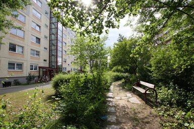 Wohnung zur Miete 313 € 2 Zimmer 56,9 m² 3. Geschoss frei ab 01.04.2025 Lärchenstraße 7 Lusan - Eichenstraße Gera 07549