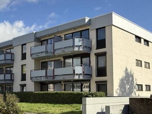 Wohnung zur Miete 965 € 3 Zimmer 81,8 m² Geschoss 2/3 frei ab 15.02.2026 Leibnizstraße 1 Bornheim 53332