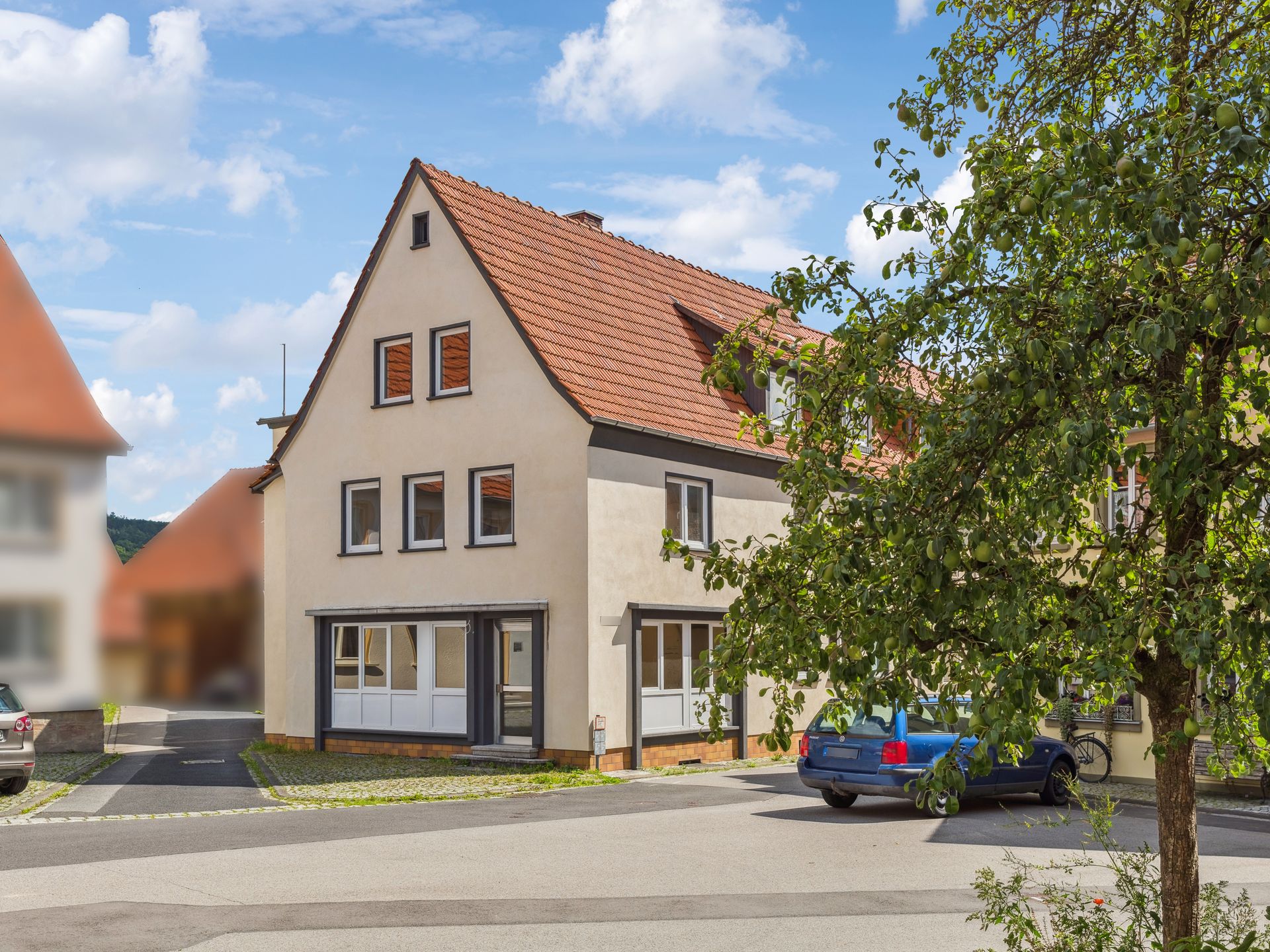 Mehrfamilienhaus zum Kauf 350.000 € 12 Zimmer 246 m²<br/>Wohnfläche 178 m²<br/>Grundstück Fladungen Fladungen 97650