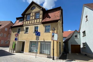 Mehrfamilienhaus zum Kauf 170.000 € 7 Zimmer 105 m² 117 m² Grundstück frei ab sofort Feuchtwangen Feuchtwangen 91555